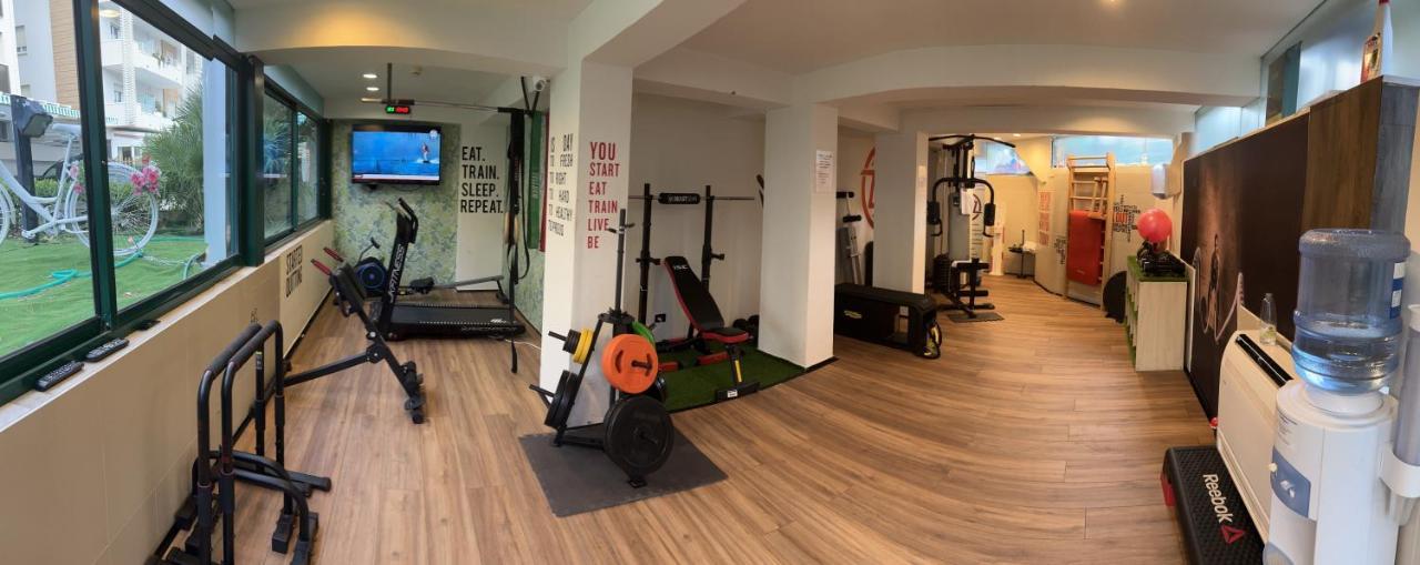 Hotel Montecarlo - Vista Mare Con Piscina & Area Fitness リッチョーネ エクステリア 写真