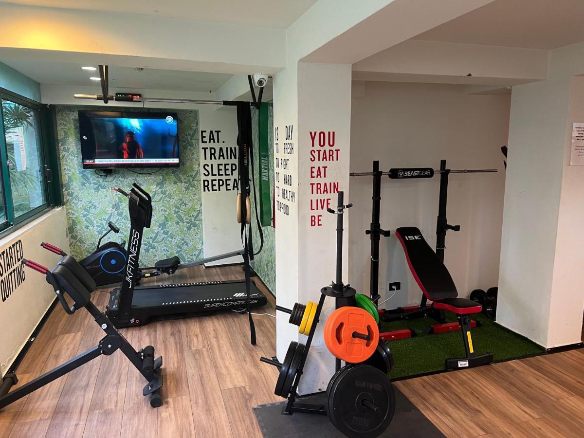 Hotel Montecarlo - Vista Mare Con Piscina & Area Fitness リッチョーネ エクステリア 写真