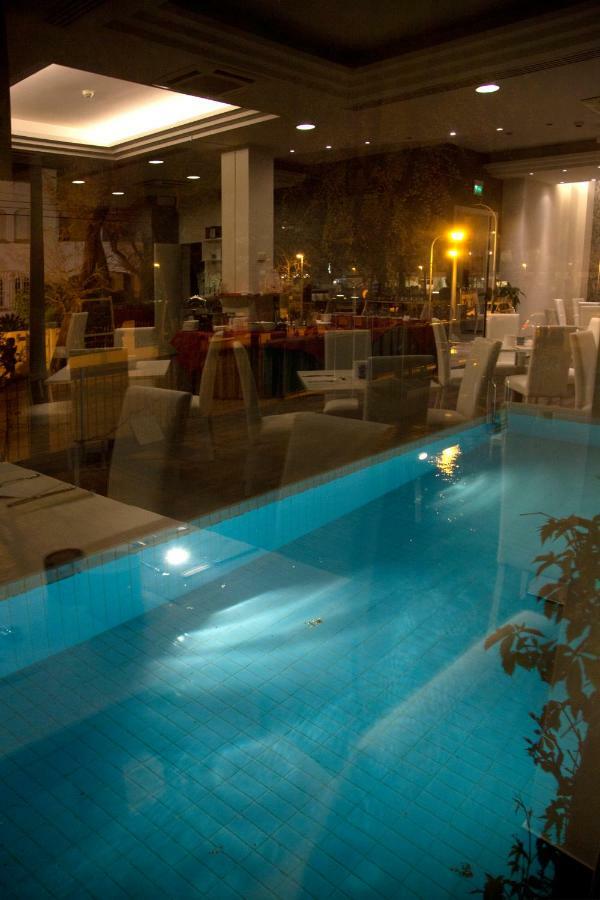 Hotel Montecarlo - Vista Mare Con Piscina & Area Fitness リッチョーネ エクステリア 写真