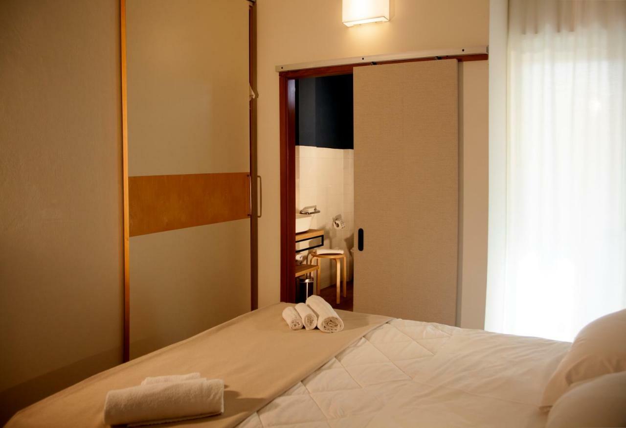 Hotel Montecarlo - Vista Mare Con Piscina & Area Fitness リッチョーネ エクステリア 写真
